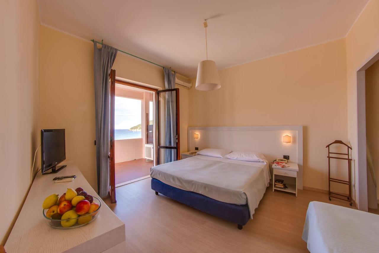 Hotel Del Golfo - Dependance Procchio  Luaran gambar